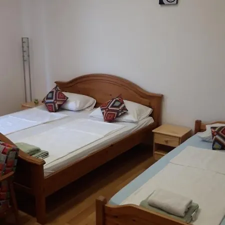 Πανσιόν And Rooms